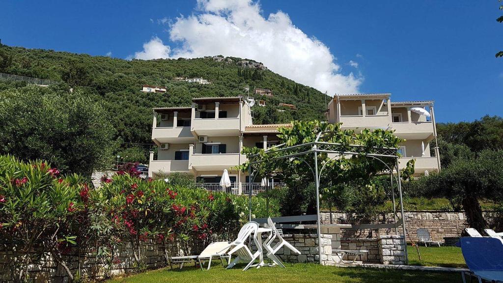 Krouzeri Beach Apartments Nisaki (Corfu) Exterior foto